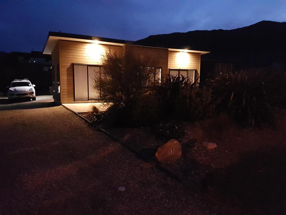 Simply Stunning Villa Wanaka Eksteriør billede